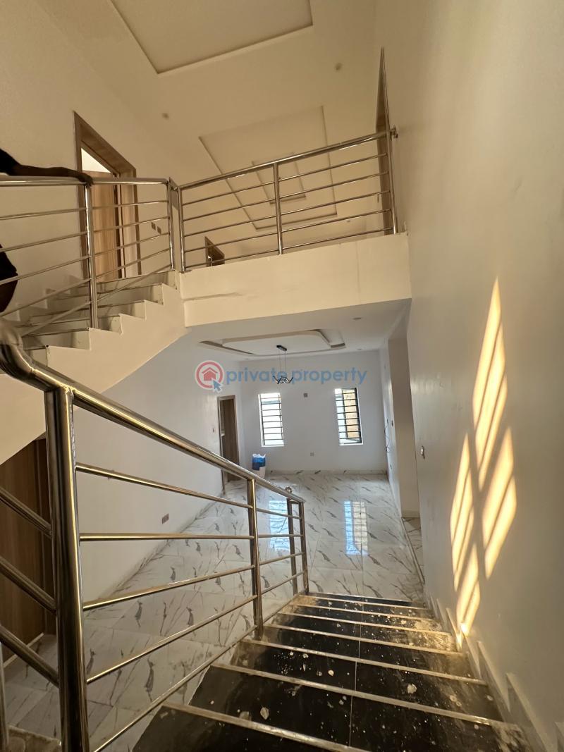 A 4 bedroom detached duplex + bq - 8 4 bedroom Detached Duplex For Sale Chief Lateef Oyelade Gra, Oluyole, Oluyole Estate Ibadan Oyo - 8