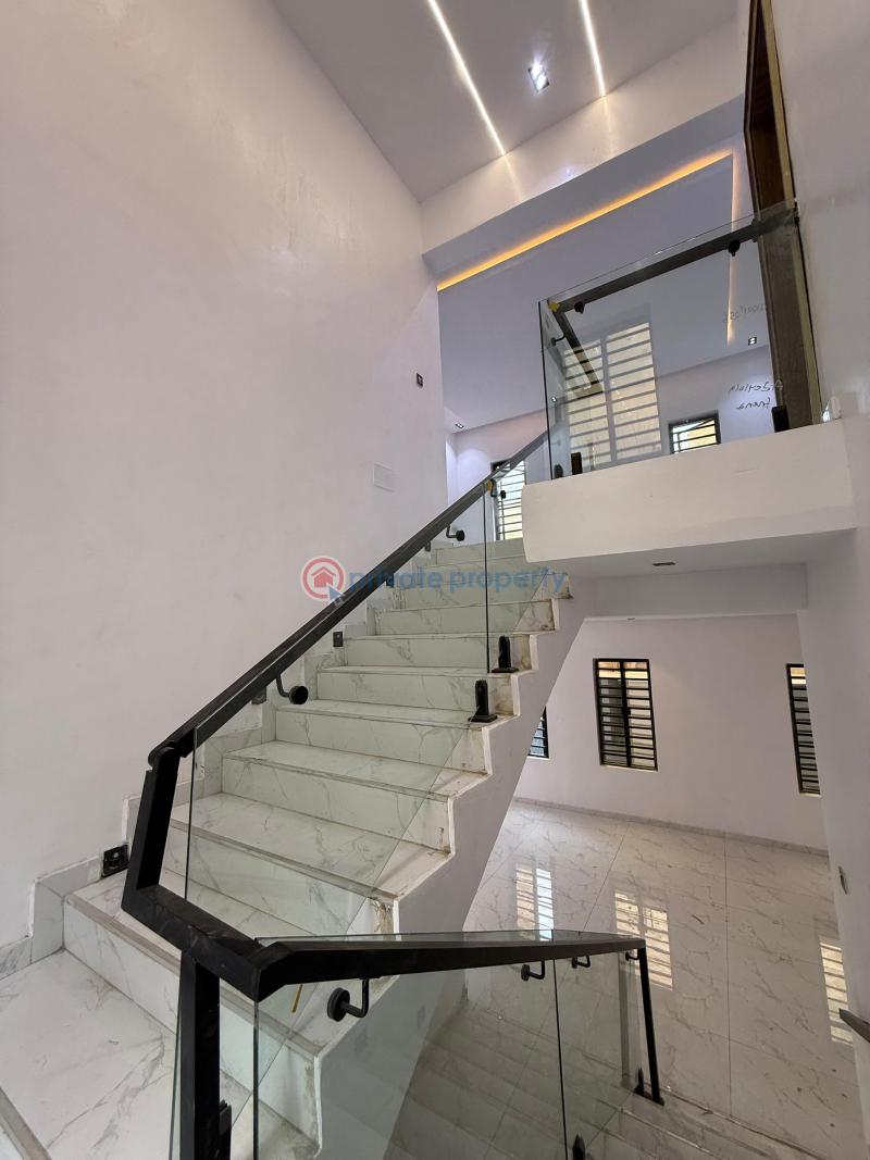 A 4 bedroom detached duplex + bq - 17 4 bedroom Detached Duplex For Sale Carlton Gate Estate Akobo Ibadan Oyo - 17