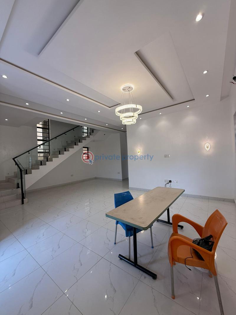 A 4 bedroom detached duplex with a room bq - 1 4 bedroom Detached Duplex For Sale Heritage Estate, Akala Express, Akala Express Ibadan Oyo - 1