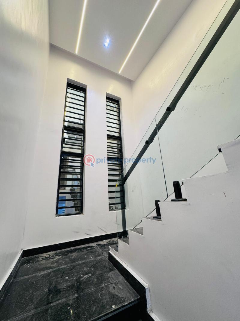 4 bedroom Detached Duplex For Sale Carlton Gate Estate Akobo Ibadan Oyo - 3