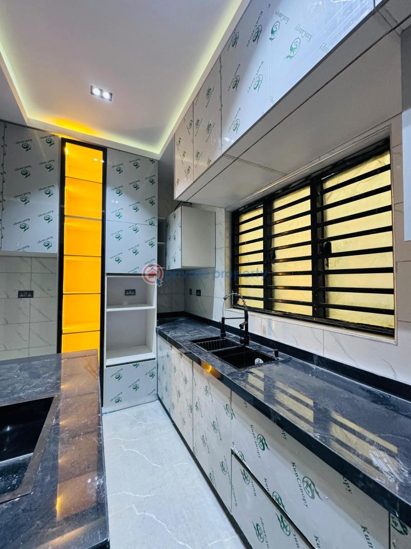 4 bedroom Detached Duplex For Sale Carlton Gate Estate Akobo Ibadan Oyo - 10