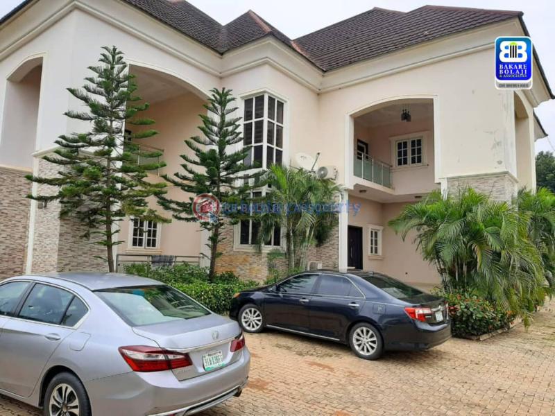 4 bedroom Detached Duplex For Sale Abuja Phase 2  - 2