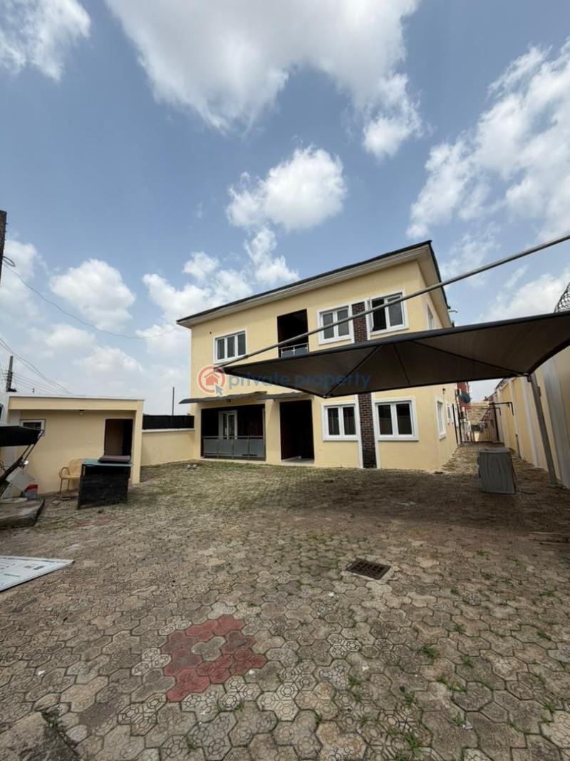 4 bedroom Detached Duplex For Sale Kolapo Ishola Gra, Akobo Ibadan Oyo - 4
