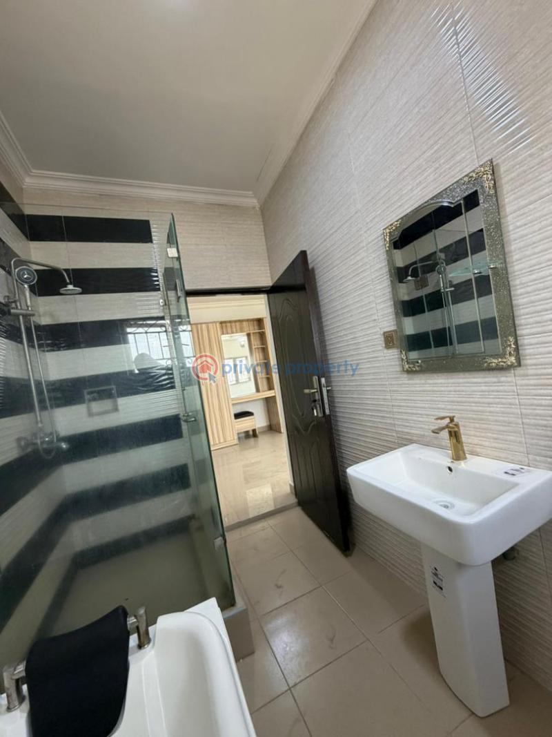 4 bedroom Detached Duplex For Sale Kolapo Ishola Gra, Akobo Ibadan Oyo - 12