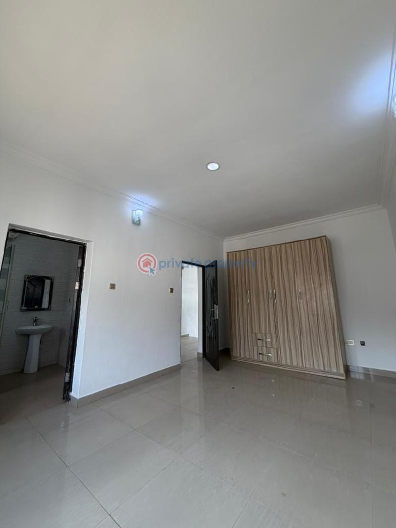 4 bedroom Detached Duplex For Sale Kolapo Ishola Gra, Akobo Ibadan Oyo - 2