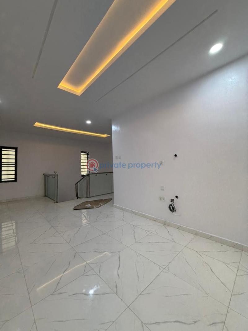 5 bedroom Detached Duplex For Sale Shobande, Omolayo Estate, Akobo Ibadan Oyo - 10