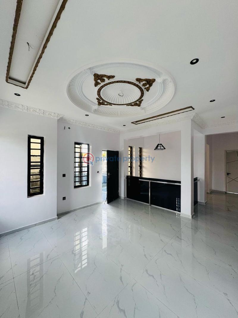 5 bedroom Maisonette For Sale Soun Ajagungbade, New Bodija Ibadan Oyo - 5