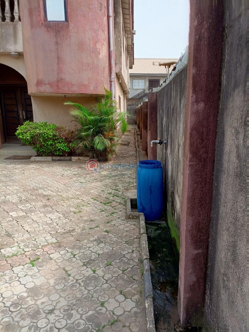 A 5bedroom duplex with good amenities @ martin estate, off alagbole-akute road. - 3 5 bedroom Detached Duplex For Sale Martins Estate, Off Alagbole Akute Road, Via Ojodu Berger Yakoyo/Alagbole Ojodu Lagos - 3