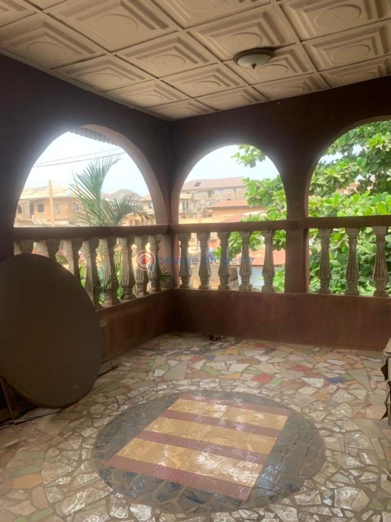 A 5bedroom duplex with good amenities @ martin estate, off alagbole-akute road. - 7 5 bedroom Detached Duplex For Sale Martins Estate, Off Alagbole Akute Road, Via Ojodu Berger Yakoyo/Alagbole Ojodu Lagos - 7