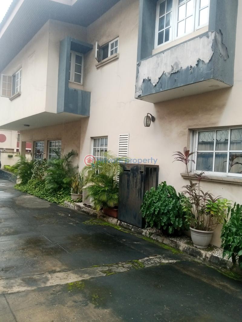 5 bedroom Duplex For Sale Sijuade Estate, Anthony Maryland Ikeja Lagos