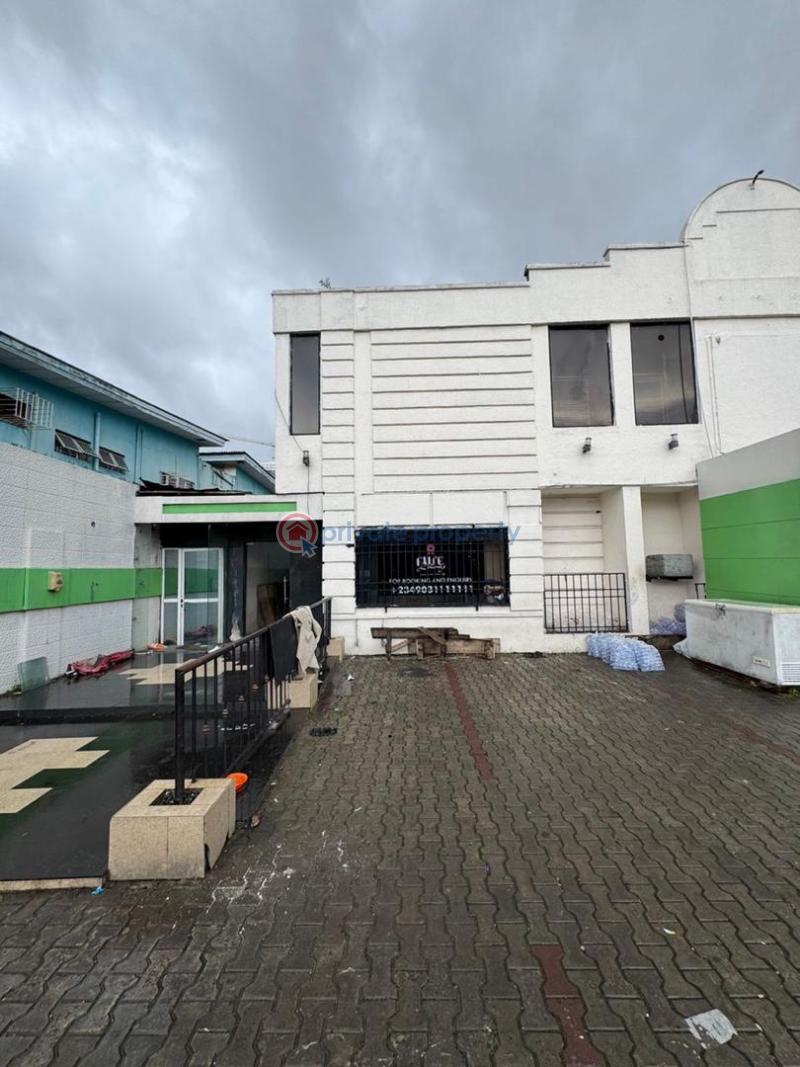 A 6 bedroom house with 3 bedroom bungalow together in a compound on 1500sqm land - 2 6 bedroom Commercial Property For Rent Victoria Island Lagos - 2