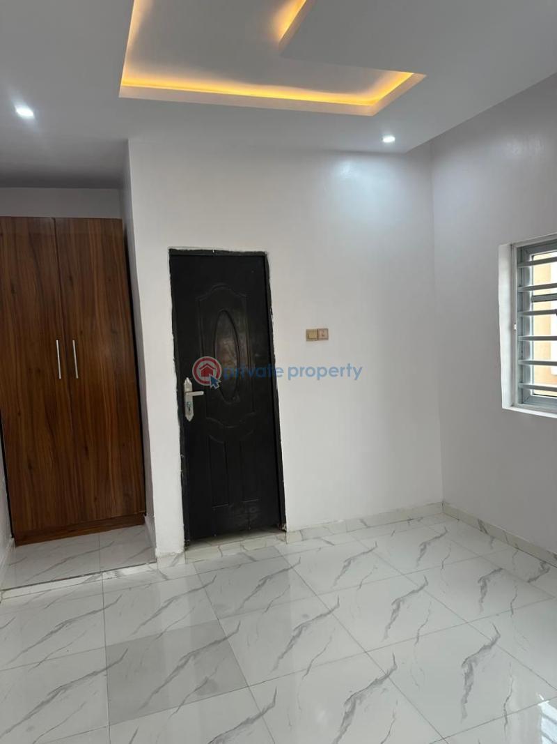 3 bedroom Detached Bungalow For Sale Alaaka, Elebu Akala Express Ibadan Oyo - 5