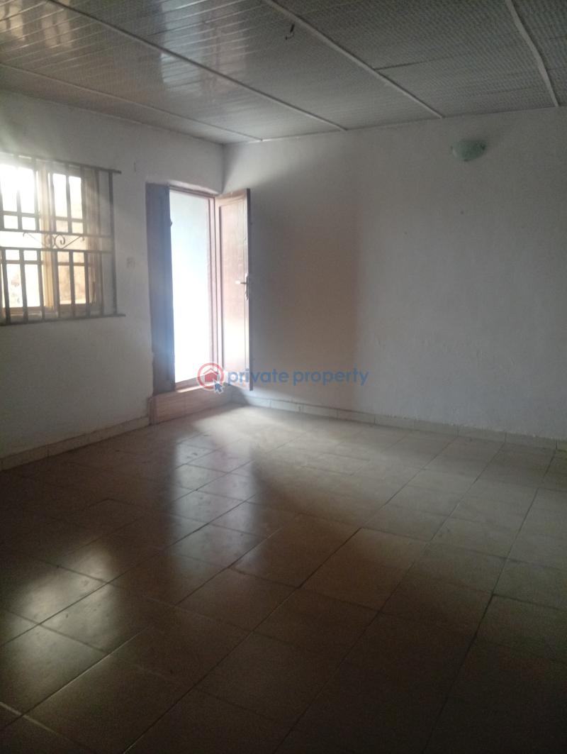 2 bedroom Block Of Flats For Rent Akute Yakoyo/Alagbole Ojodu Lagos - 4