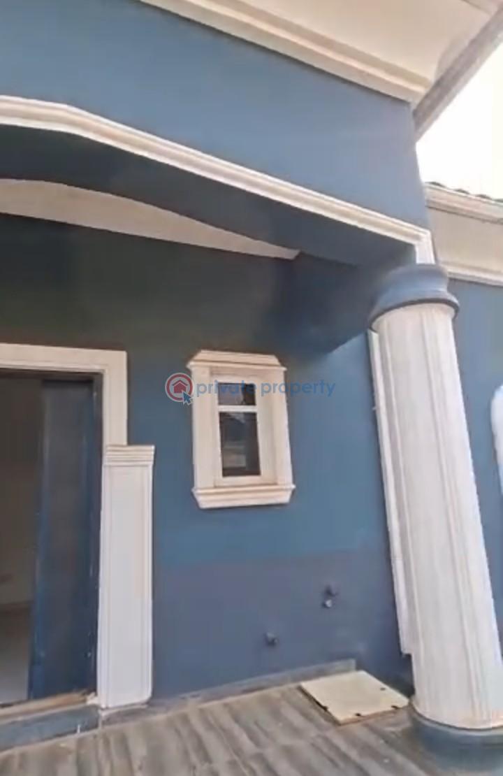 3 bedroom Detached Bungalow For Sale Mowe Obafemi Owode Ogun - 2