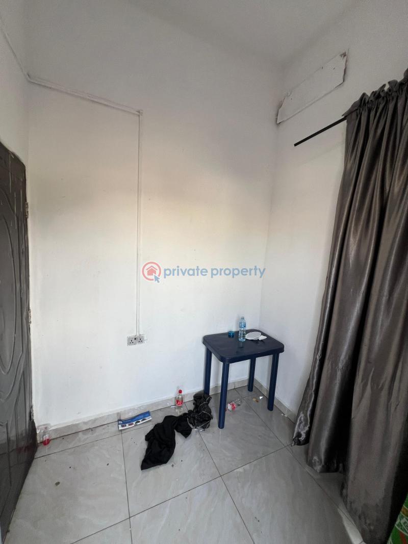 1 bedroom Self Contain For Rent Dpkay Estate, Orchid Road Lekki Phase 2 Lagos - 1