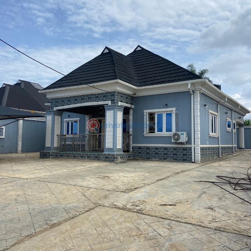 House For Sale Located On Gospel Road, Ojoo Barracks. Ojoo Ibadan Oyo - 0