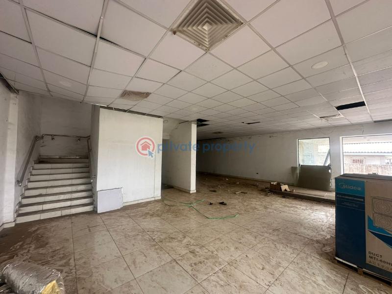 Mall/Complex/Plaza For Sale Bodija Ibadan Oyo - 3
