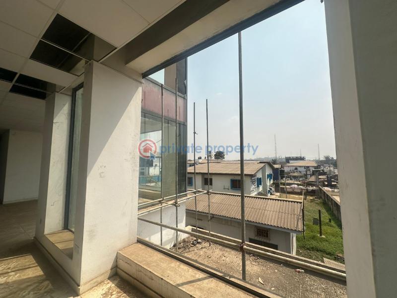 Mall/Complex/Plaza For Sale Bodija Ibadan Oyo - 4