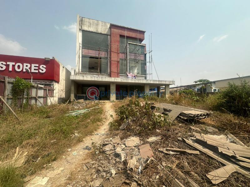 Mall/Complex/Plaza For Sale Bodija Ibadan Oyo - 9