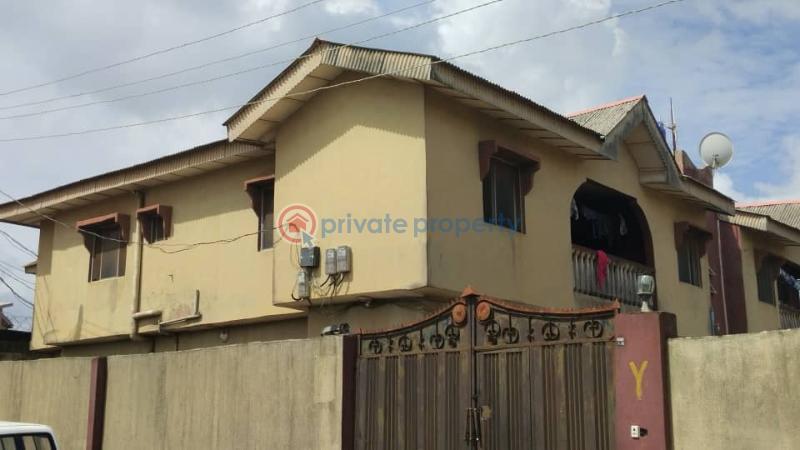 A block of 4 flats comprising of 2 units of 3 bedroom flats & 1 units of 2bedroom flats, and a 4bedroom laid back bungalow - 5 Block Of Flats For Sale Rofo Estate Odogunyan Ikorodu Lagos - 5