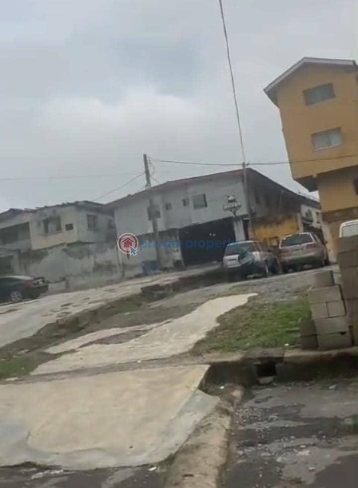 2 bedroom Flat & Apartment For Sale Ifako Gbagada, Gbagada Lagos - 2