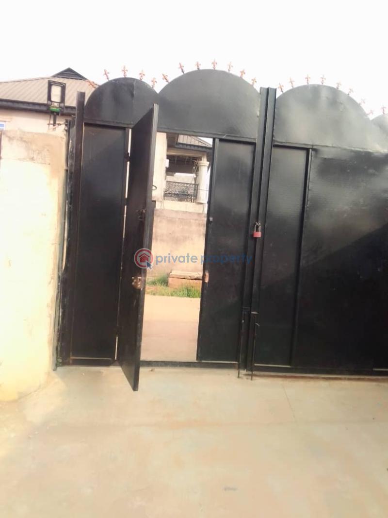 10 bedroom Maisonette For Sale Ayobo Ipaja Road Lagos Ayobo Ipaja Lagos - 4