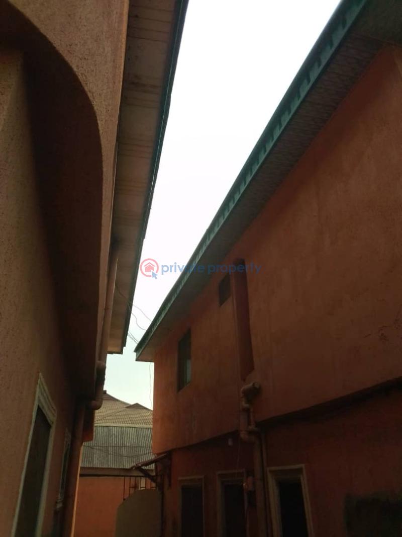 10 bedroom Maisonette For Sale Ayobo Ipaja Road Lagos Ayobo Ipaja Lagos - 6