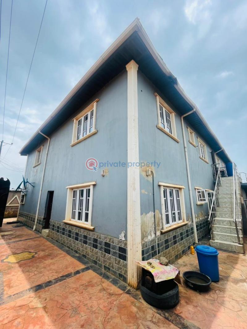 A block of flat for sale at a very good location off akobo - 4 10 bedroom Block Of Flats For Sale Idi Ape, Olorunda Akobo Ibadan Oyo - 4