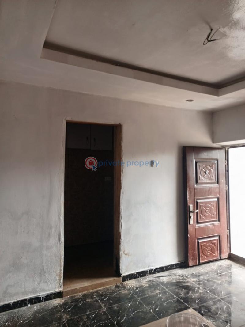 2 bedroom Block Of Flats For Rent Silver Point Estate Badore Ajah Lagos - 1