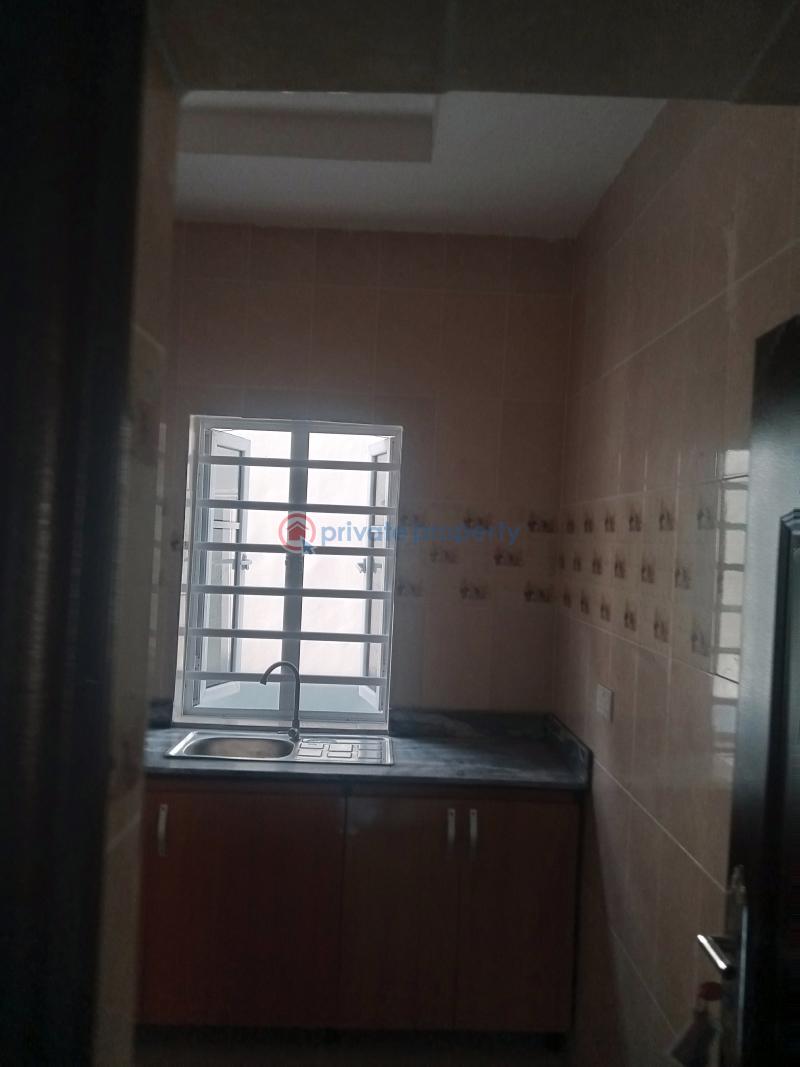2 bedroom Block Of Flats For Rent Thomas Estate Ajah Lagos - 2