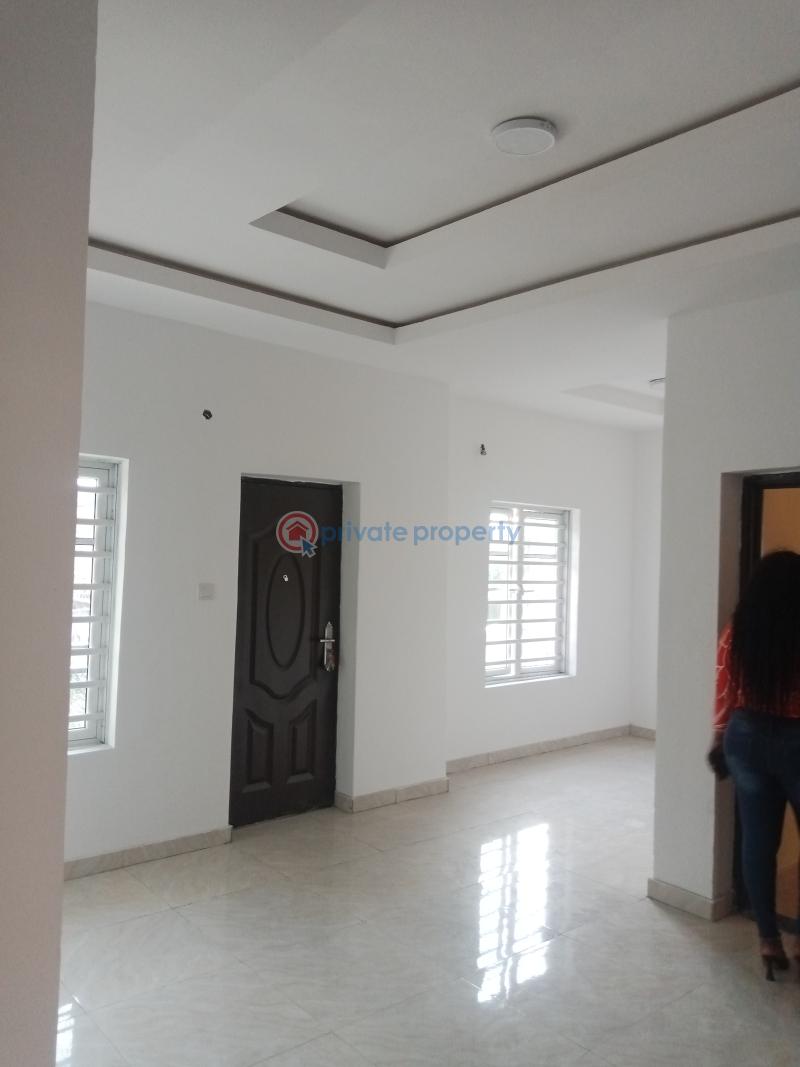 2 bedroom Block Of Flats For Rent Thomas Estate Ajah Lagos - 6