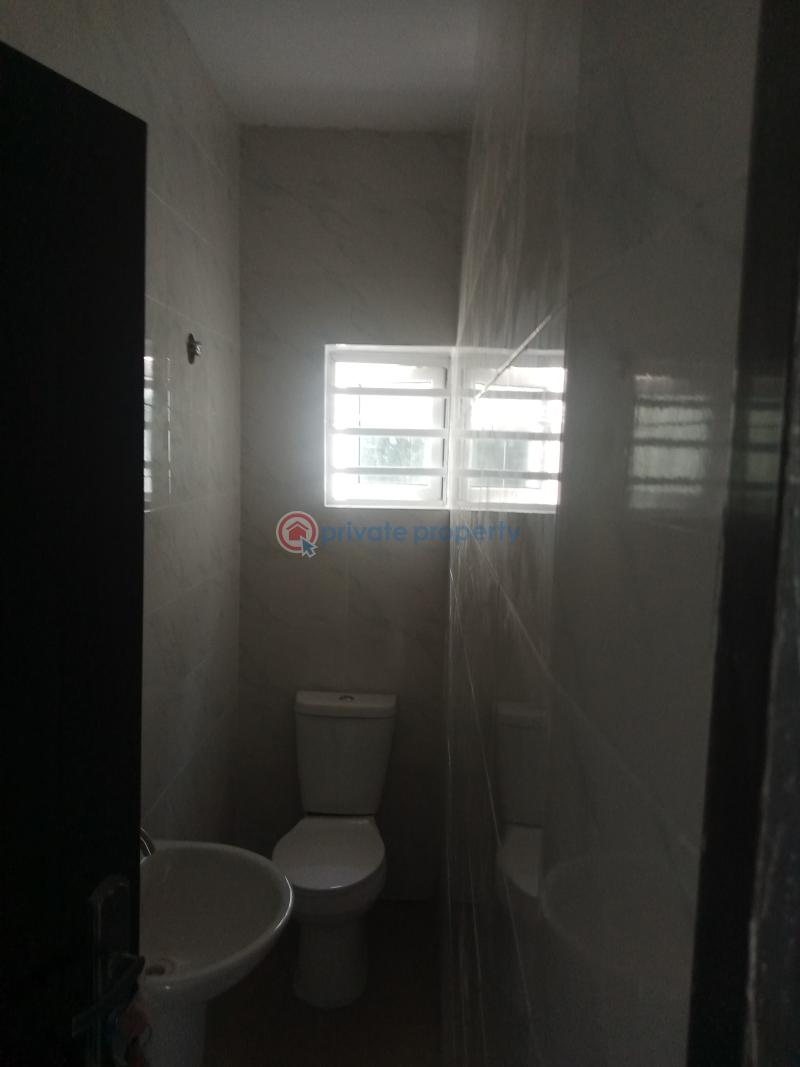 2 bedroom Block Of Flats For Rent Thomas Estate Ajah Lagos - 3