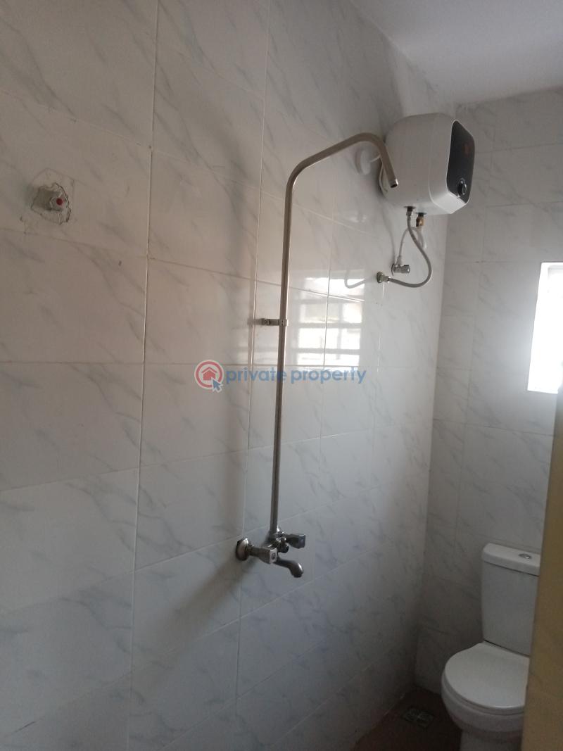 2 bedroom Block Of Flats For Rent Thomas Estate Ajah Lagos - 8
