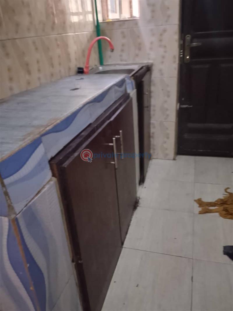 Self Contain For Rent Ladilak Off Pedro Road Palmgroove Shomolu Lagos - 4