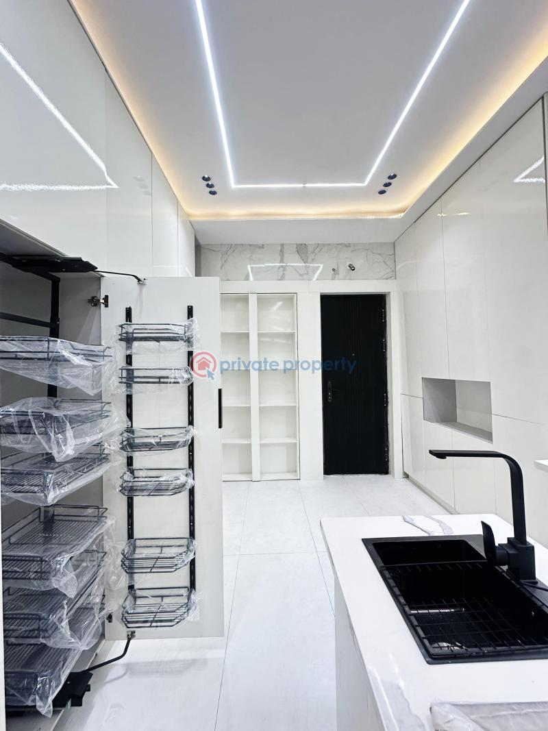 6 bedroom Detached Duplex For Sale Chevron Drive Lekki Lagos - 4