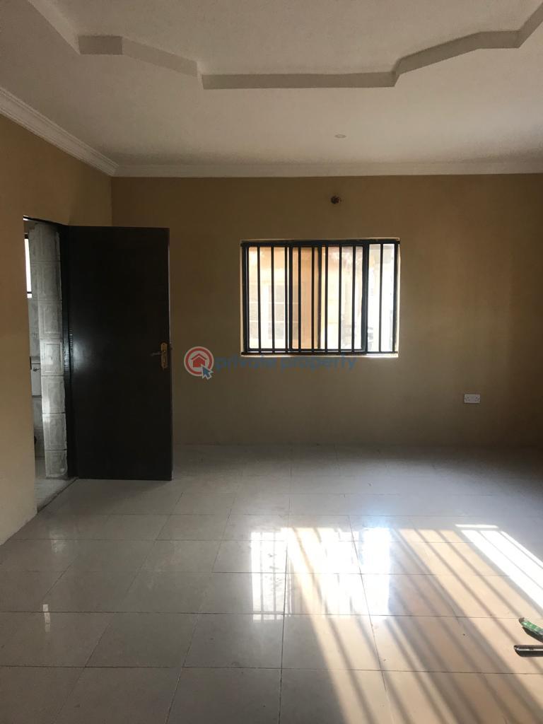 A building of 2 bedroom flat & 4 units of mini-flat - 5 Block Of Flats For Sale Omole Phase 2 Ojodu Lagos - 5