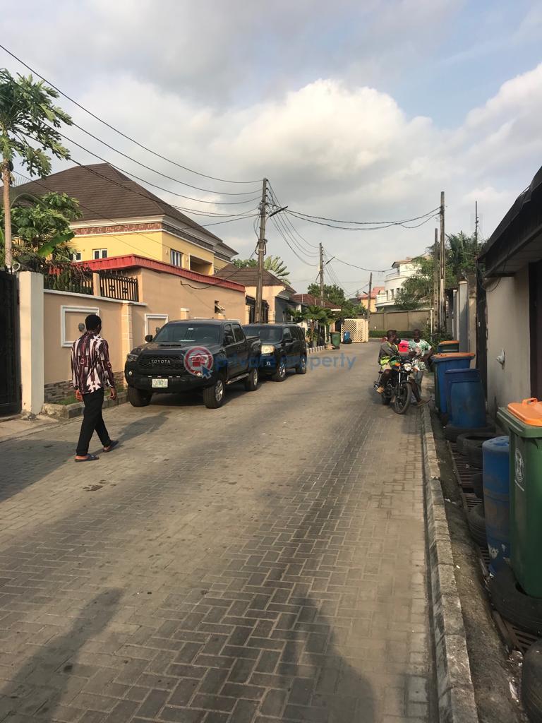A building of 2 bedroom flat & 4 units of mini-flat - 7 Block Of Flats For Sale Omole Phase 2 Ojodu Lagos - 7