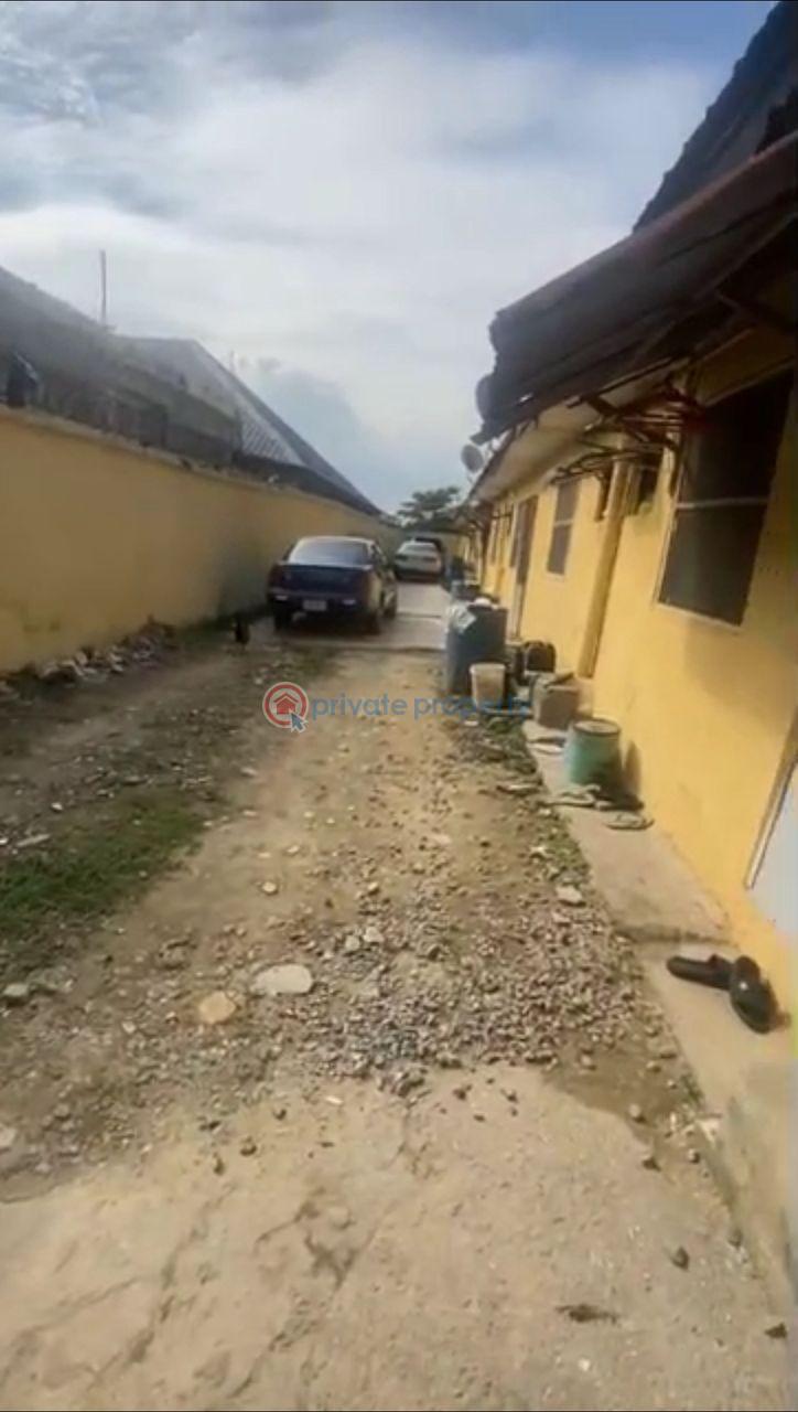 1 bedroom Mini Flat For Sale Off Yetunde Brown Street, Ifako Gbagada Lagos - 5