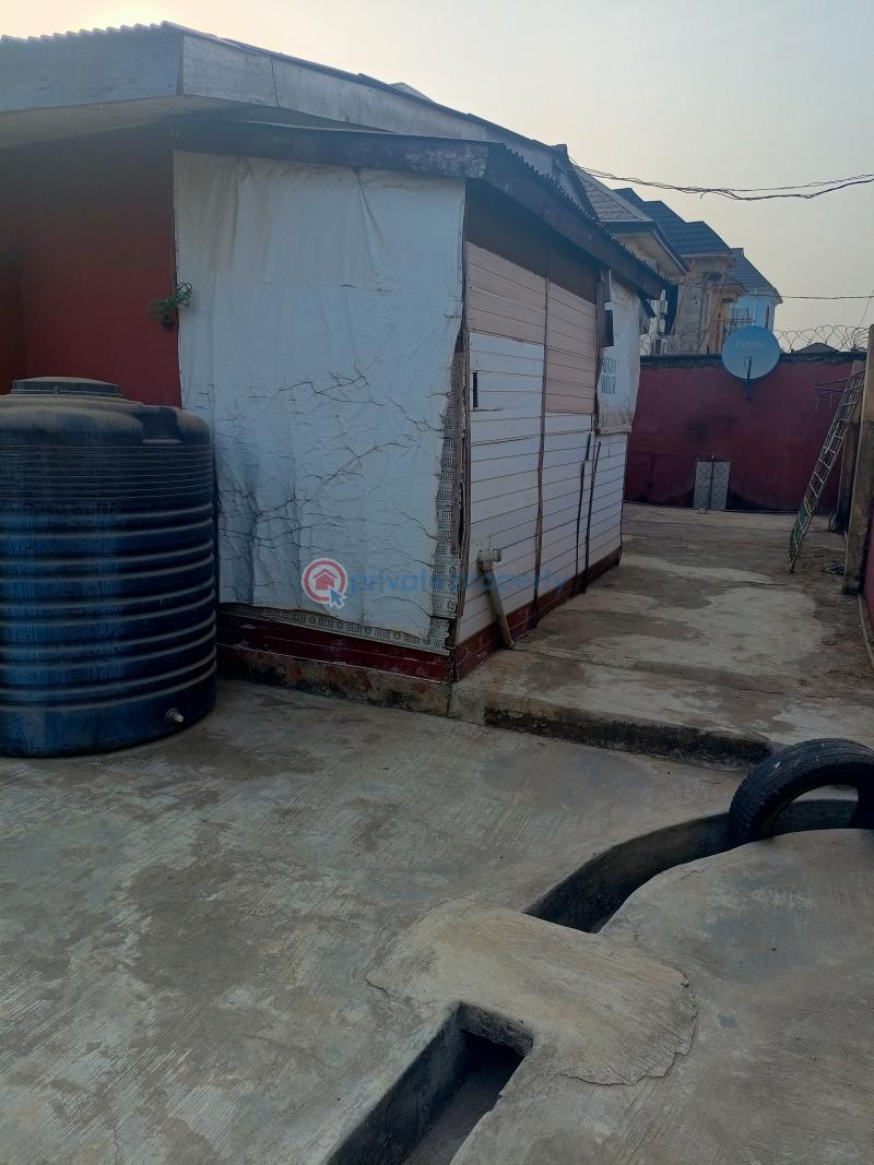 A bungalow with 2 units of 4-bedroom flats - 5 4 bedroom Block Of Flats For Sale Olowora Omole Phase 2 Ojodu Lagos - 5