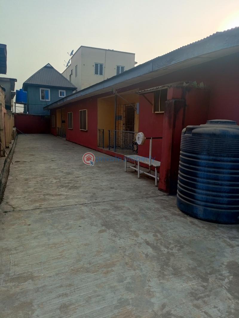 A bungalow with 2 units of 4-bedroom flats - 3 4 bedroom Block Of Flats For Sale Olowora Omole Phase 2 Ojodu Lagos - 3