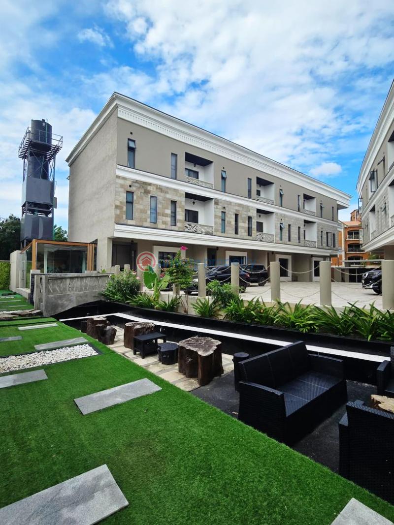 5 bedroom Terraced Duplex For Sale Lekki Lagos - 0