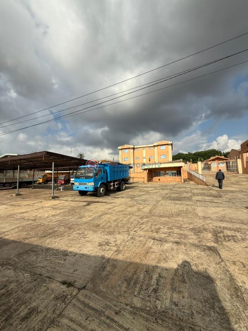 Mall/Complex/Plaza For Rent Lagos Ibadan Expressway , Iwo Road Iwo Road Ibadan Oyo - 4