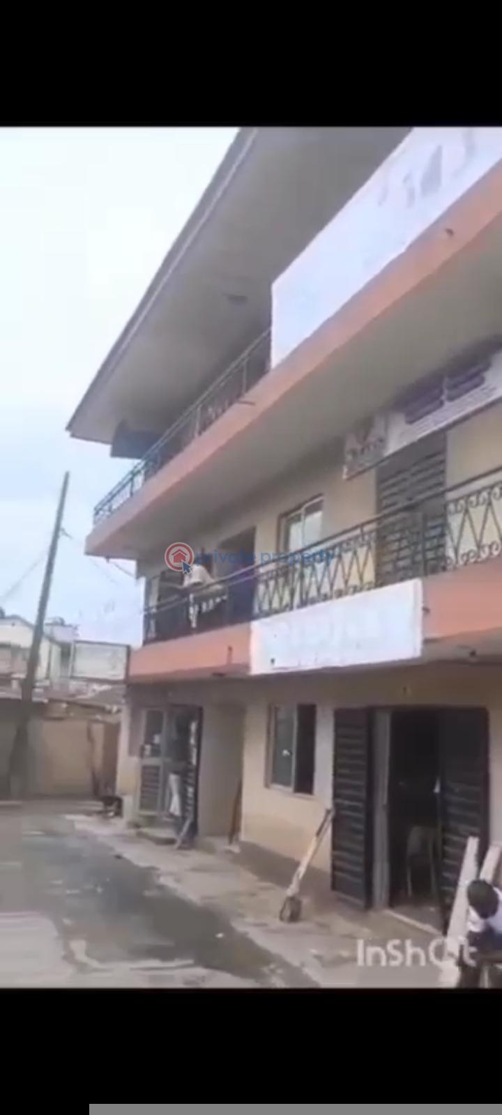 Mall/Complex/Plaza For Sale Mobil Junction At Ring Road Ibadan Oyo - 1