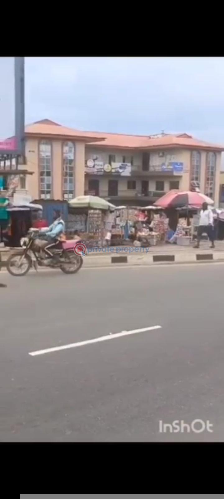Mall/Complex/Plaza For Sale Mobil Junction At Ring Road Ibadan Oyo - 0