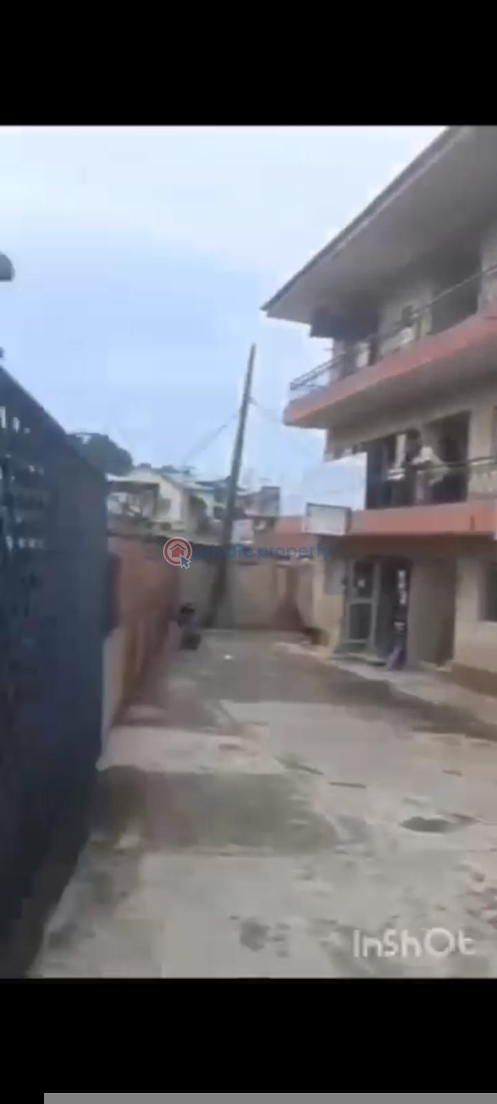Mall/Complex/Plaza For Sale Mobil Junction At Ring Road Ibadan Oyo - 5