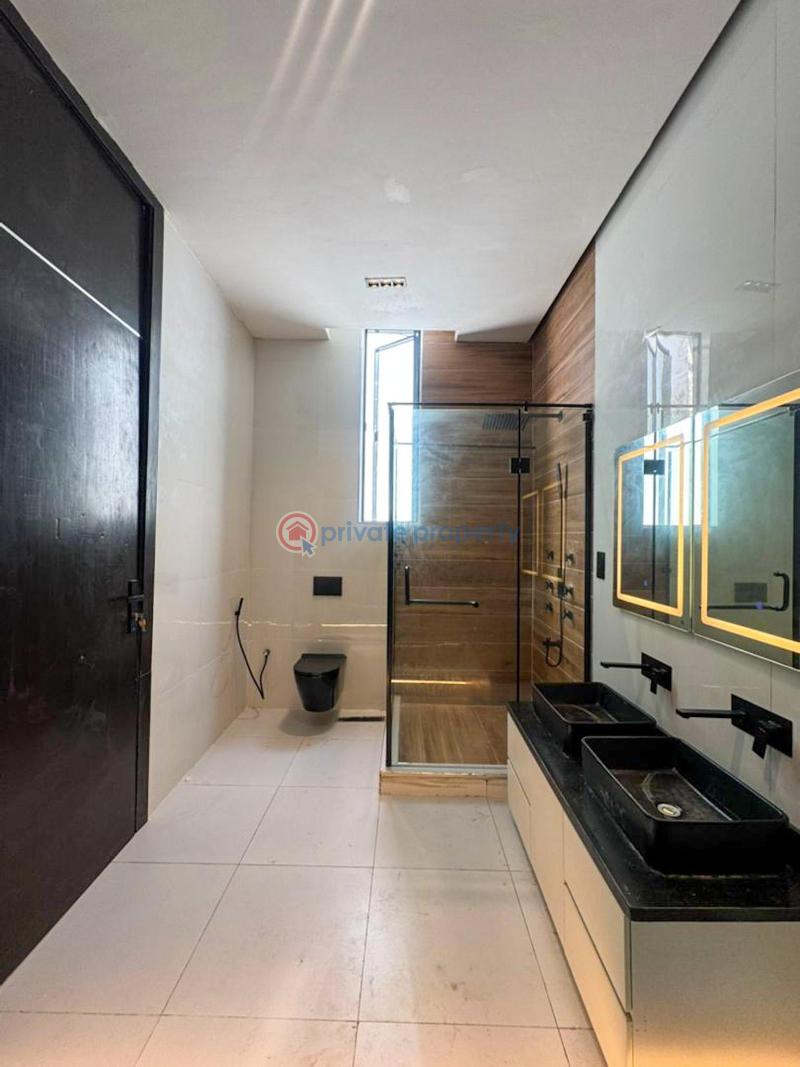 5 bedroom Detached Duplex For Sale Chevron Lekki Lagos - 5