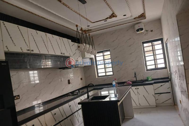 House For Sale Location: At Soun Ajagungbade Estate, Off Aare Avenue, New Bodija Ibadan Ibadan Oyo - 3