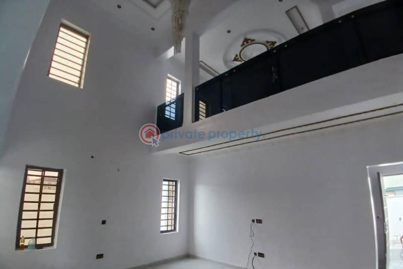 House For Sale Location: At Soun Ajagungbade Estate, Off Aare Avenue, New Bodija Ibadan Ibadan Oyo - 4