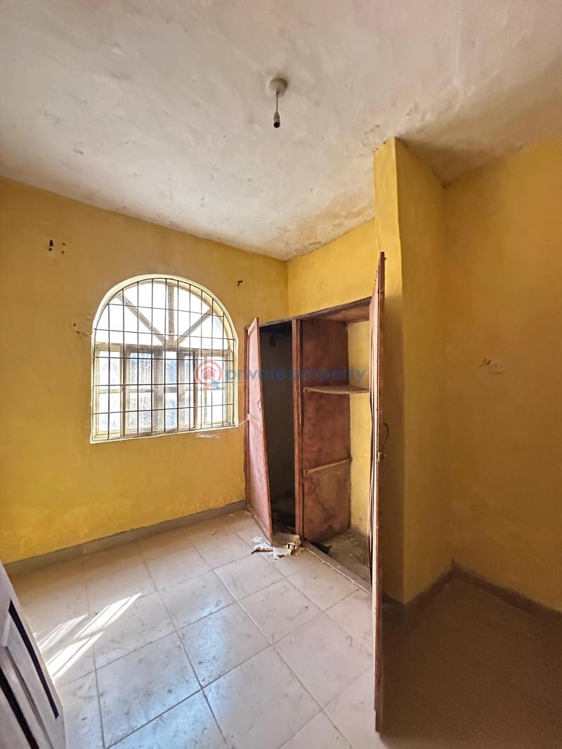 House For Sale Bobby Olofa, Akala Akobo, Ibadan. Ibadan Oyo - 1