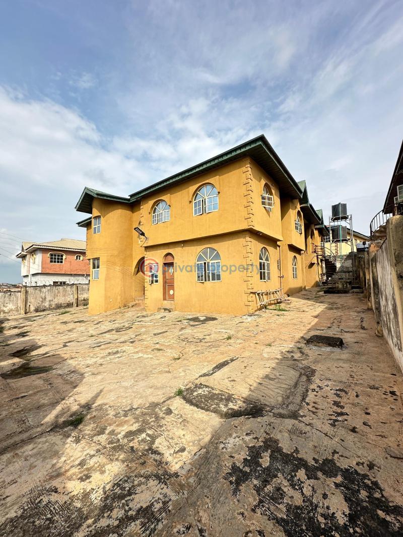 House For Sale Bobby Olofa, Akala Akobo, Ibadan. Ibadan Oyo - 9